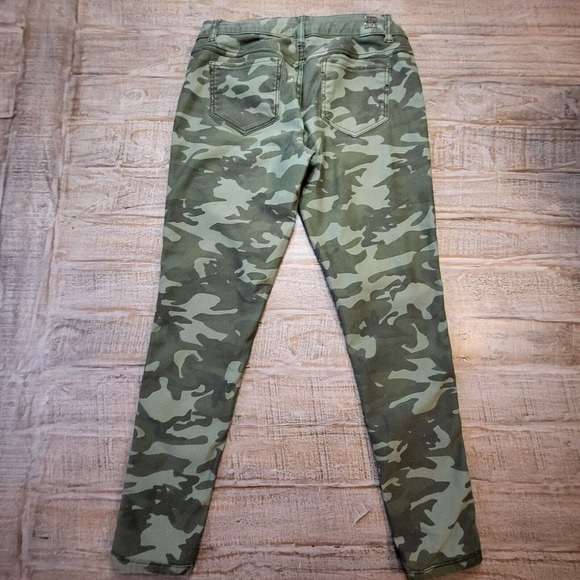 Flip Side Juniors 11 Reversible Skinny Jeans Green/ Woodland Camo Stretch - Picture 3 of 13
